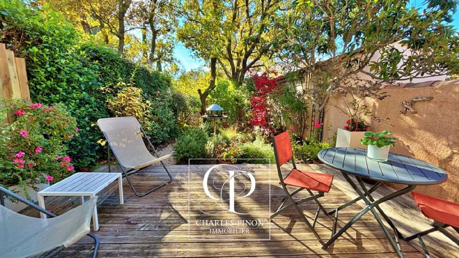  te koop huis Aix-en-Provence 13540 Bouches-du-Rhône 1