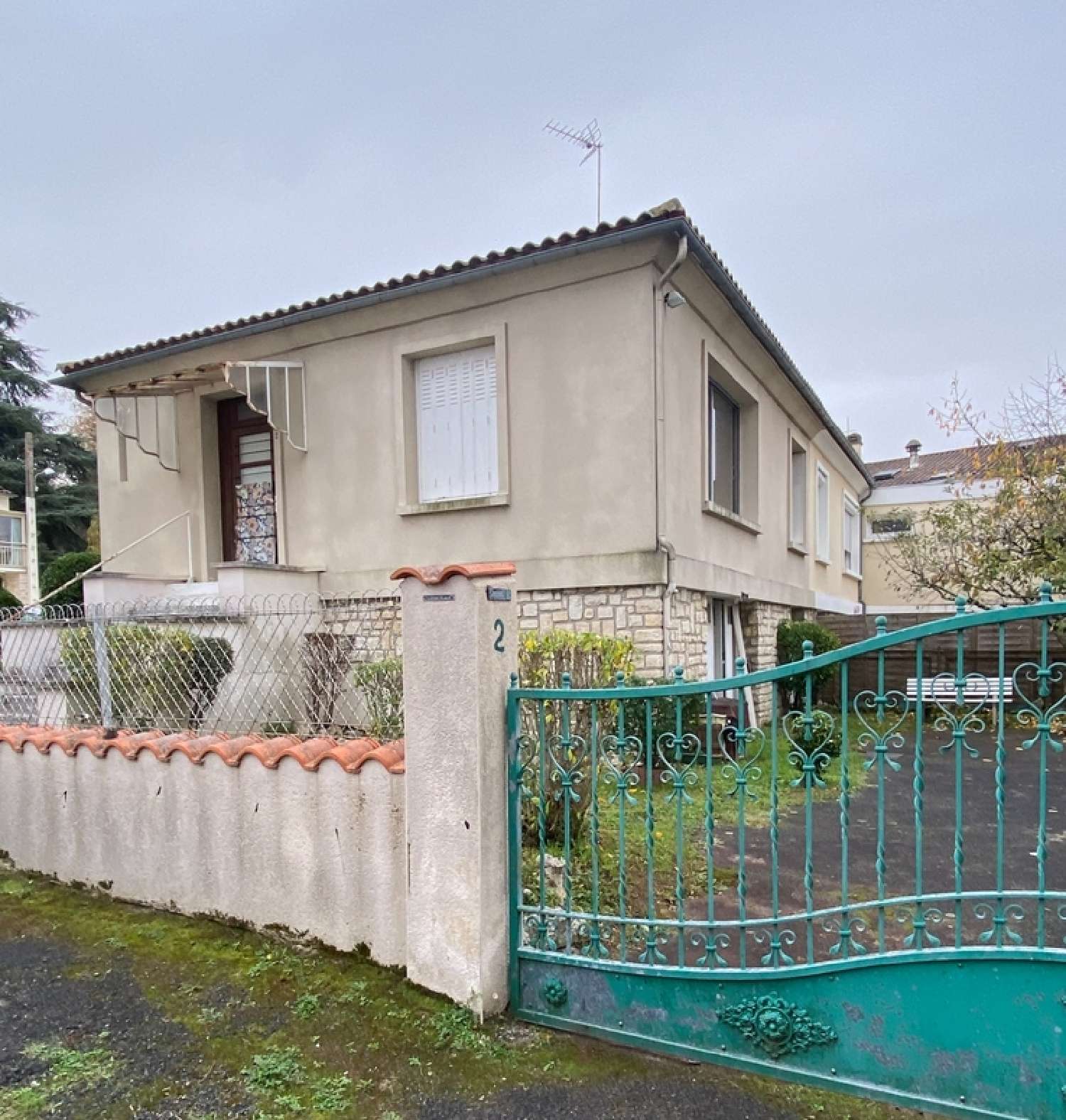  for sale house Angoulême Charente 1