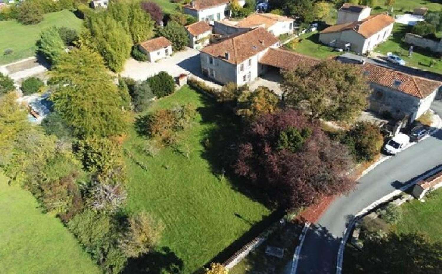  à vendre maison Bioussac Charente 3