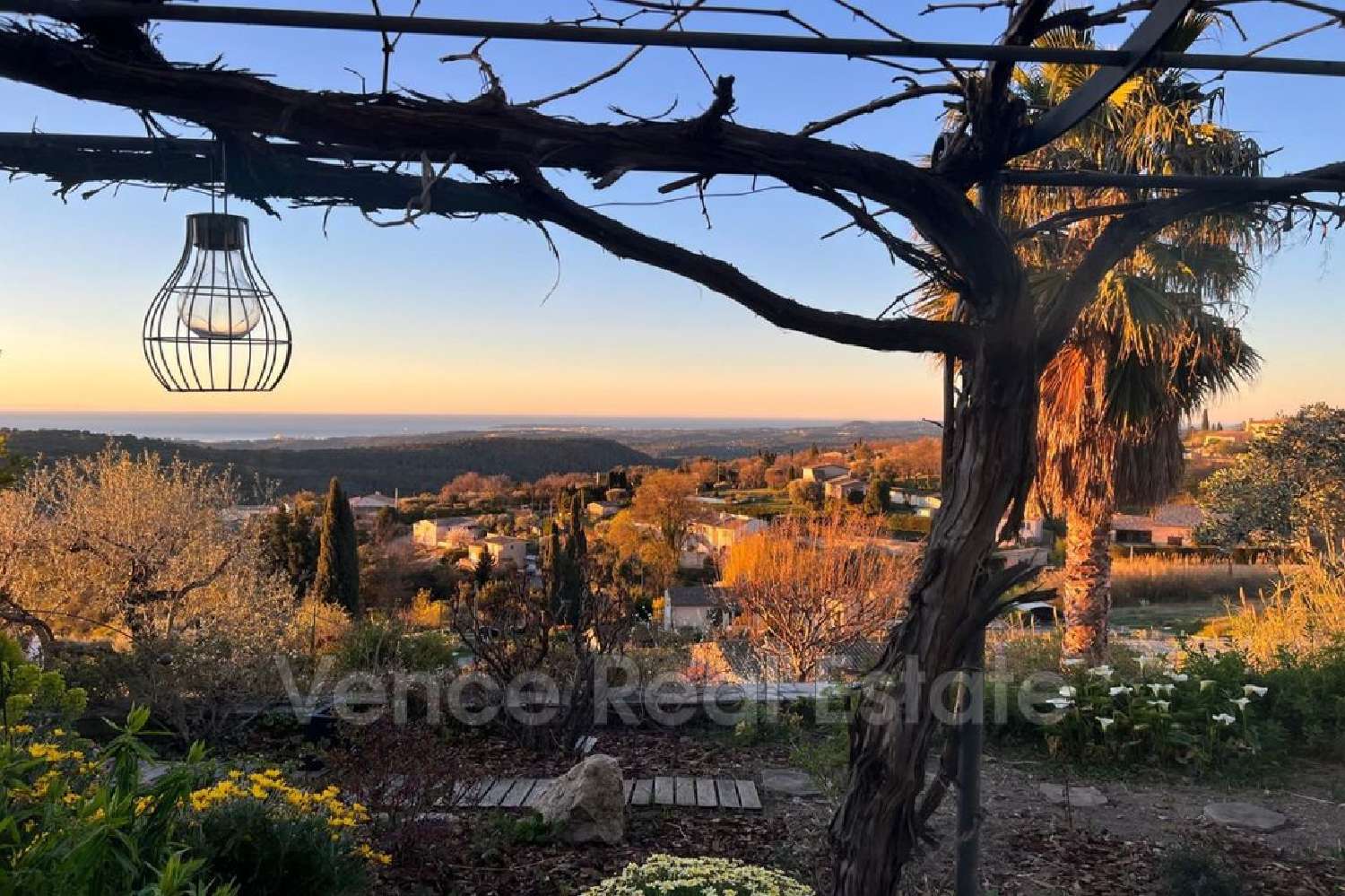  à vendre maison Bonson Alpes-Maritimes 1
