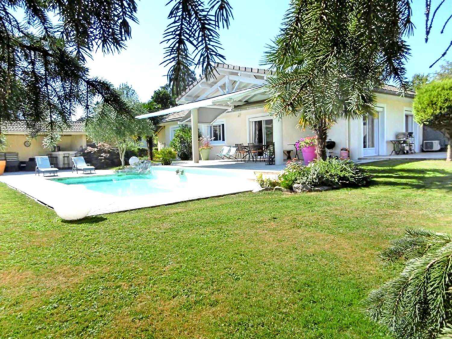 à vendre maison Bourg-en-Bresse Ain 1