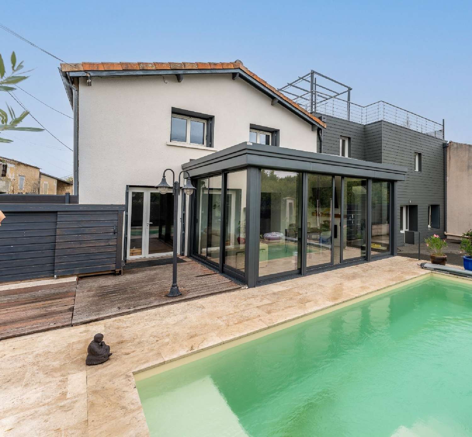  te koop huis Brizambourg Charente-Maritime 1