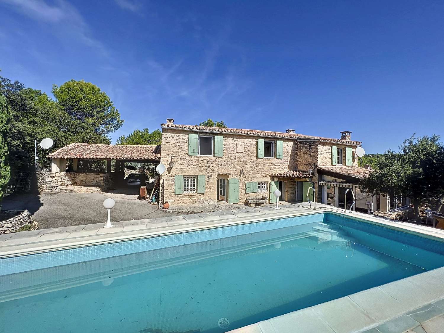 te koop huis Cabrières-d'Avignon Vaucluse 1