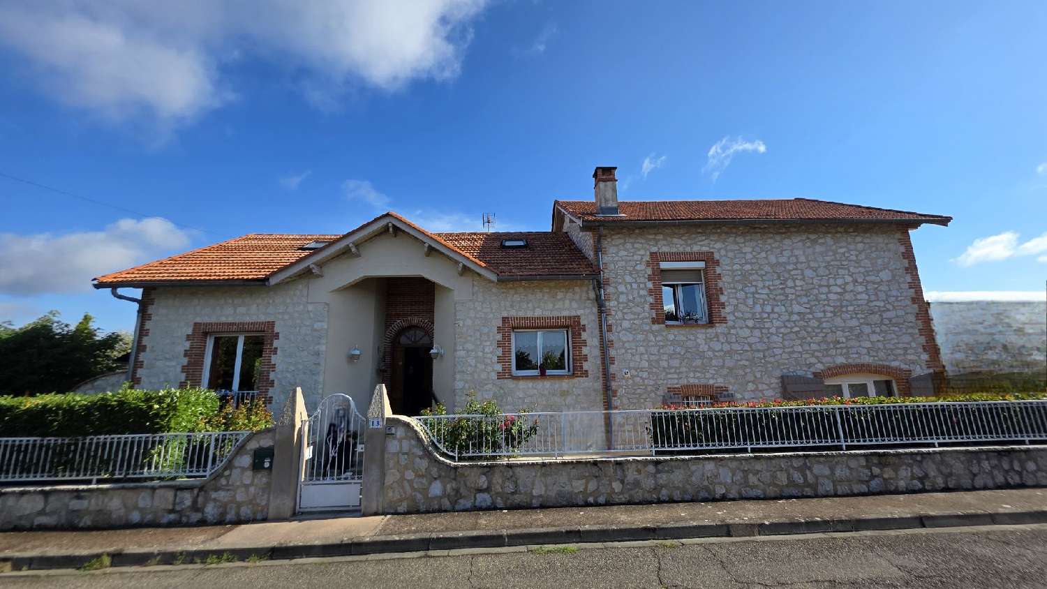 for sale house Caussade Tarn-et-Garonne 2