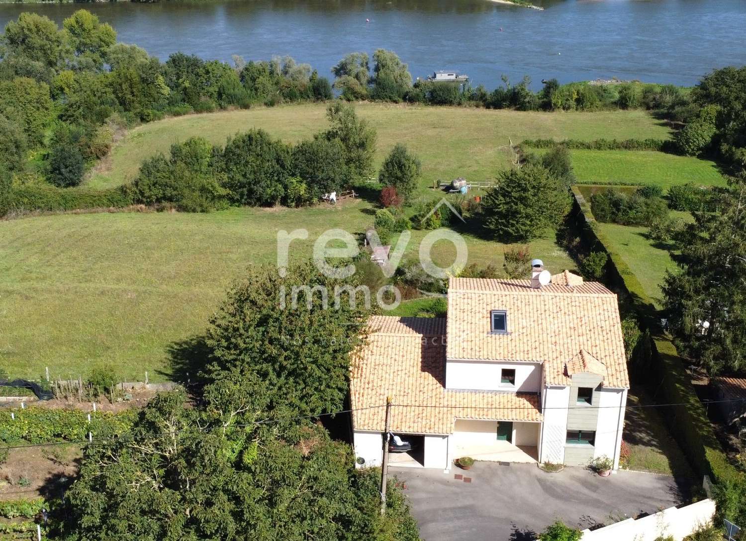  à vendre maison Champtoceaux Maine-et-Loire 2