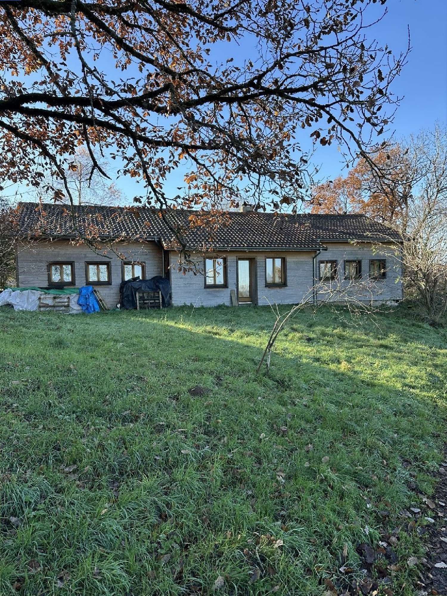  te koop huis Châtel-Montagne Allier 2