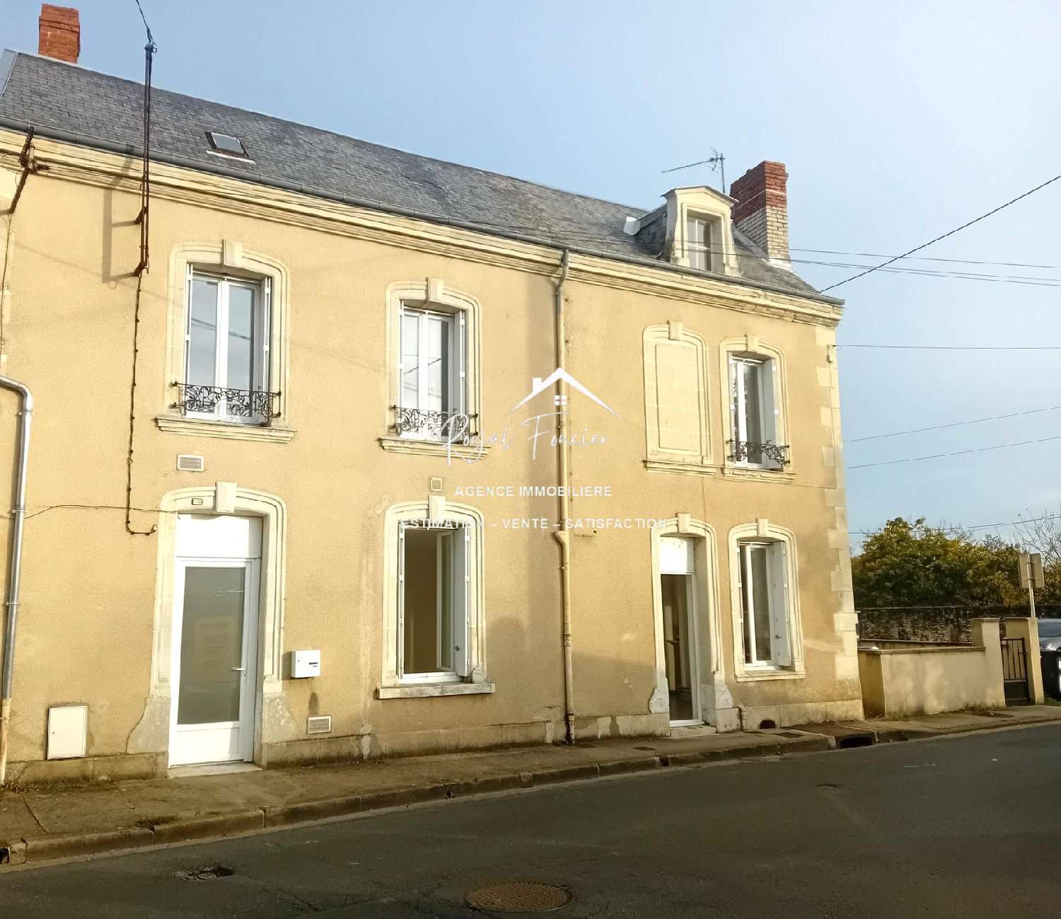  for sale house Châtellerault Vienne 1