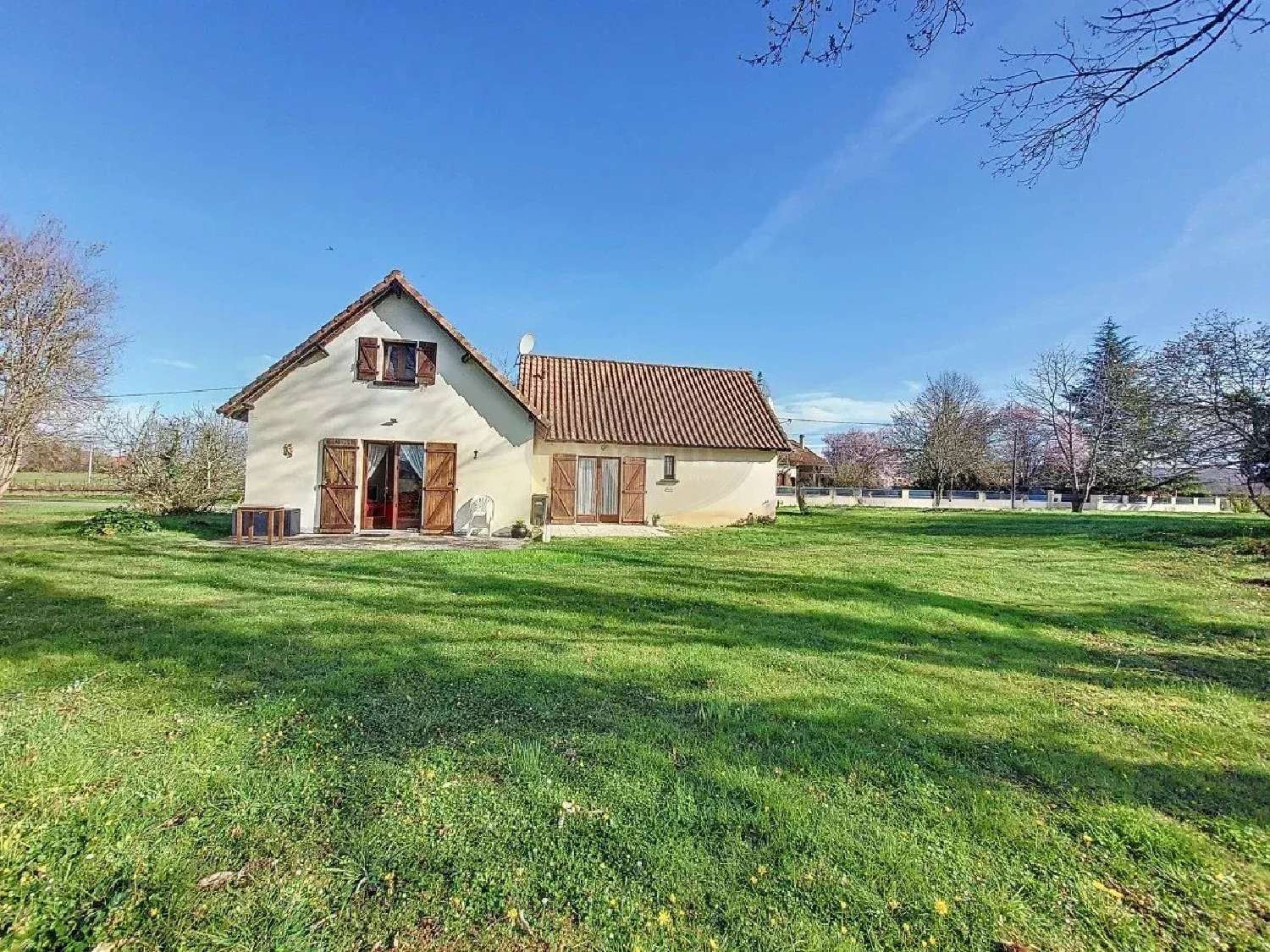  for sale house Chelle-Debat Hautes-Pyrénées 1