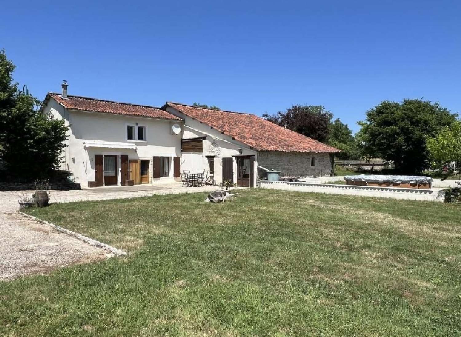  for sale house Civray Vienne 1