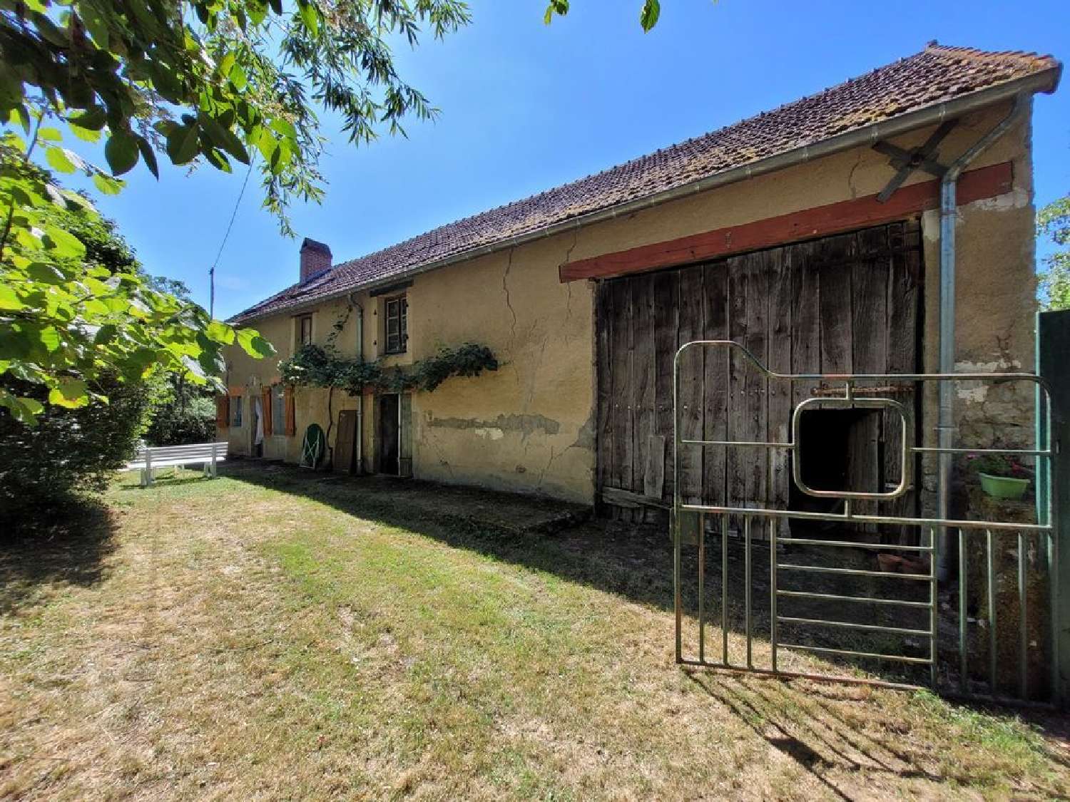 en venta casa Corbigny Nièvre 1