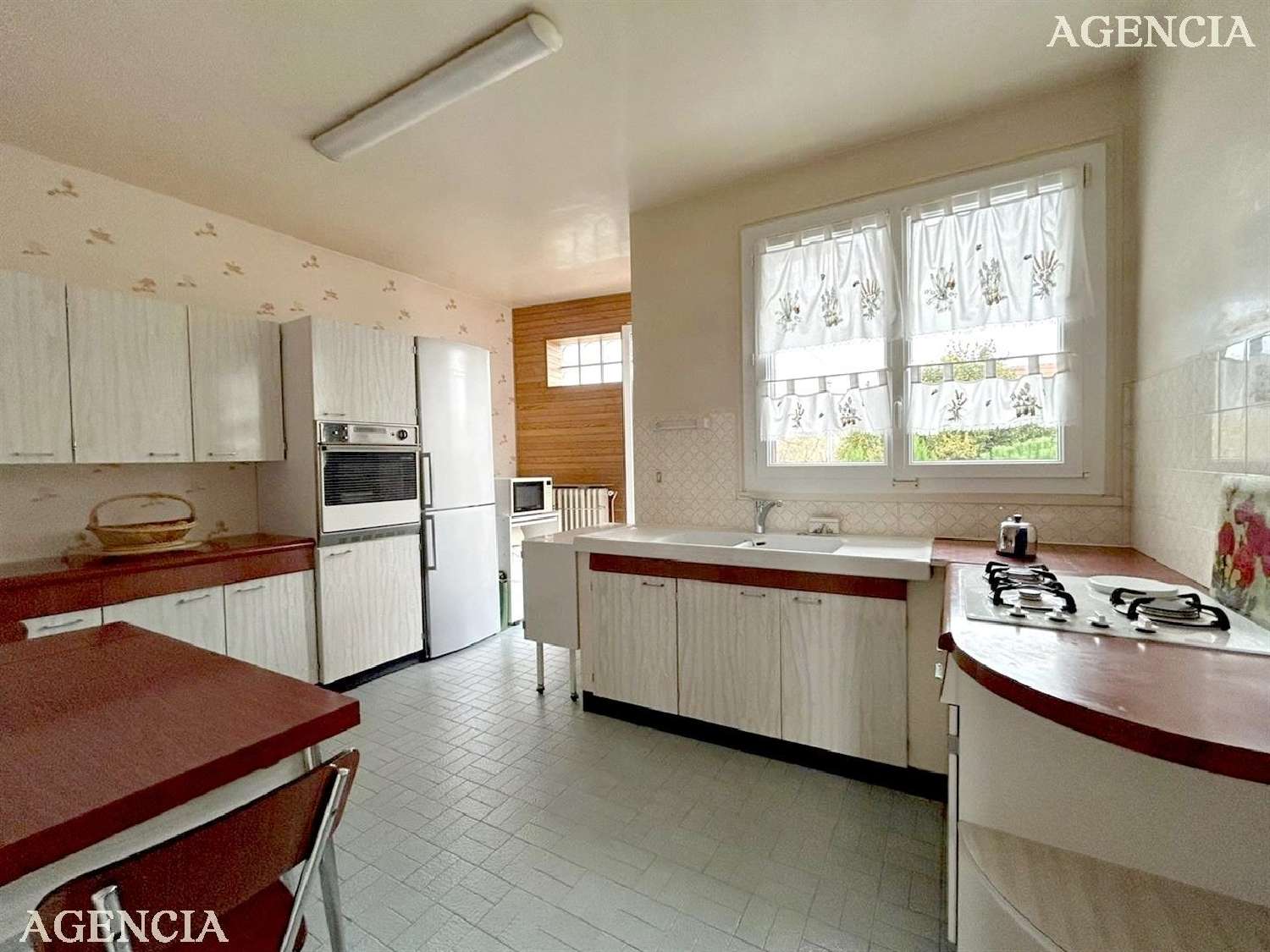 for sale house Villiers-Saint-Georges Seine-et-Marne 1