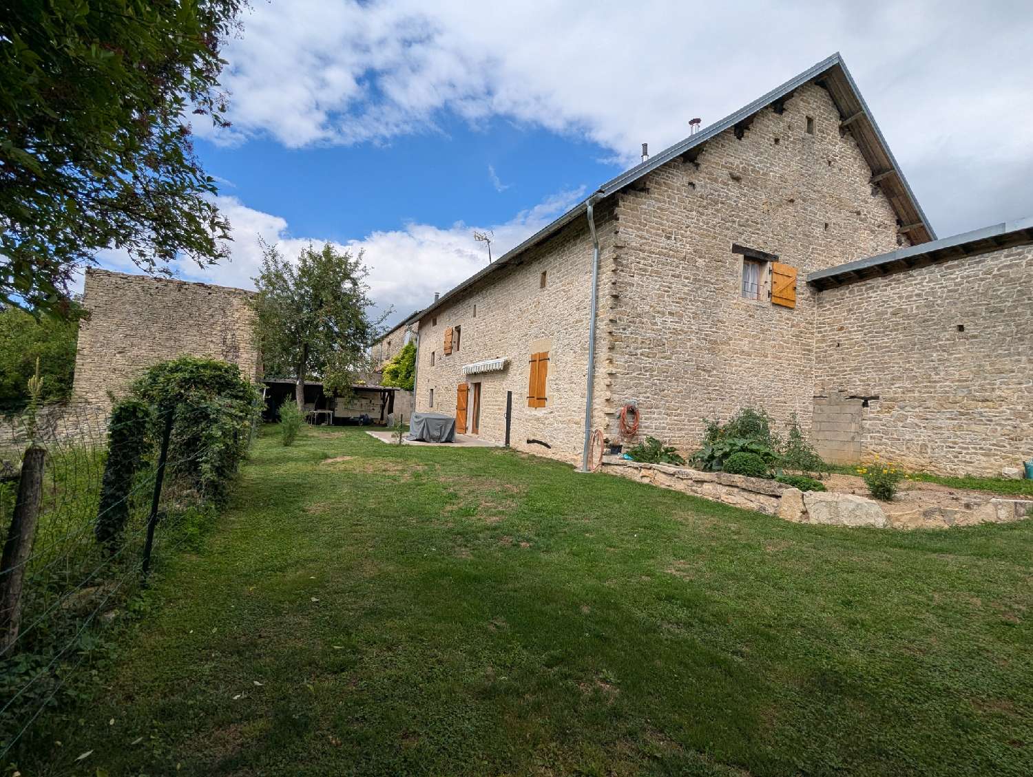 à vendre maison Écuelle Haute-Saône 1