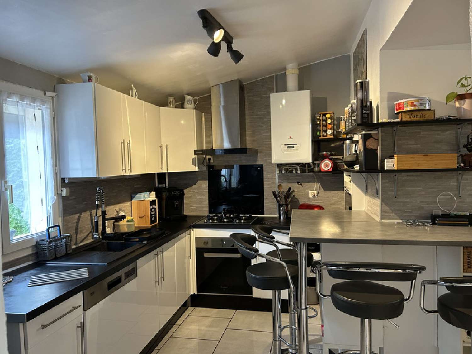 te koop huis Entraigues Puy-de-Dôme 2