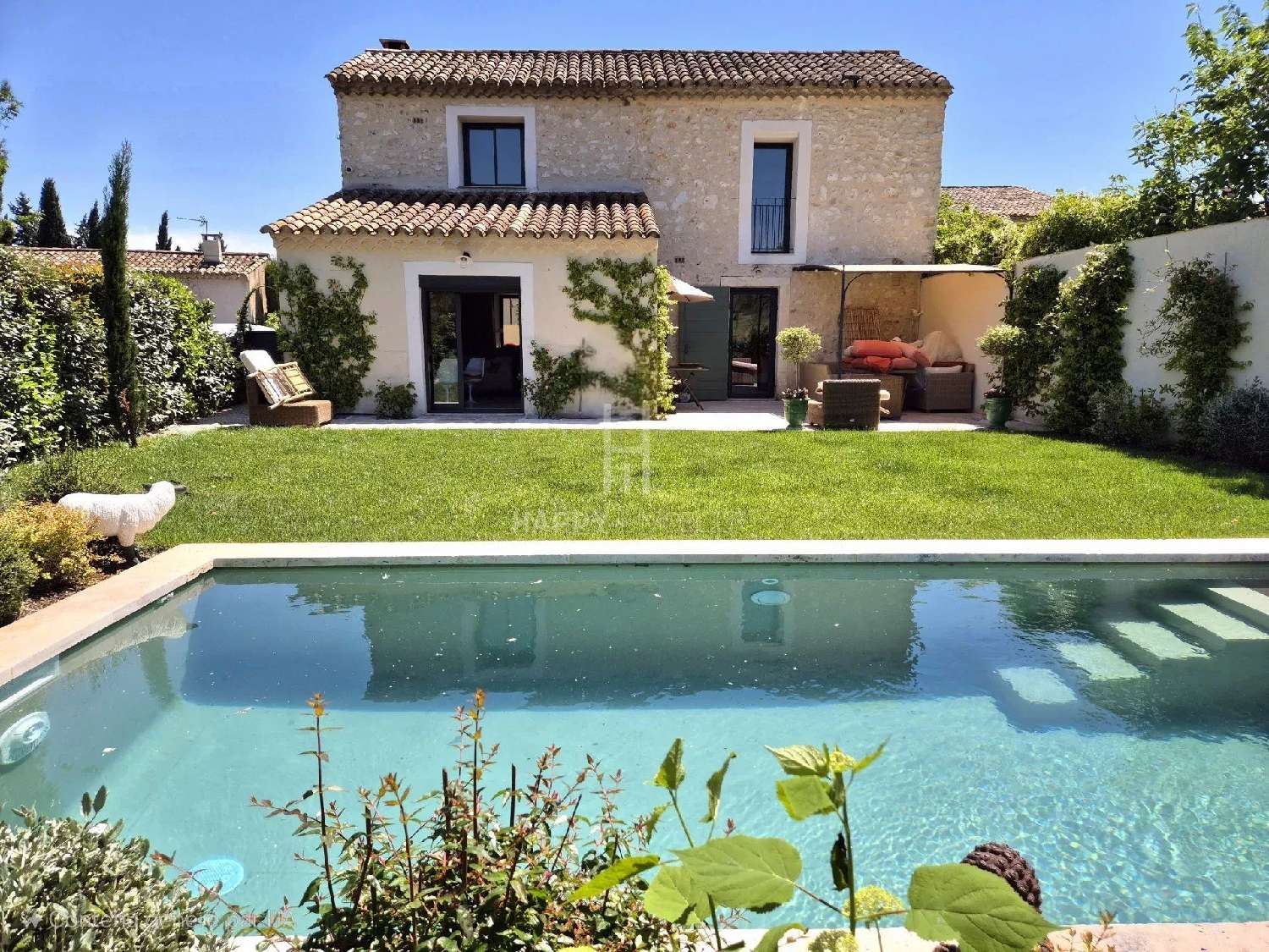 à vendre maison Eygalières Bouches-du-Rhône 1