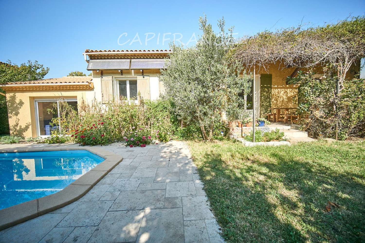 te koop huis Eyguières Bouches-du-Rhône 2