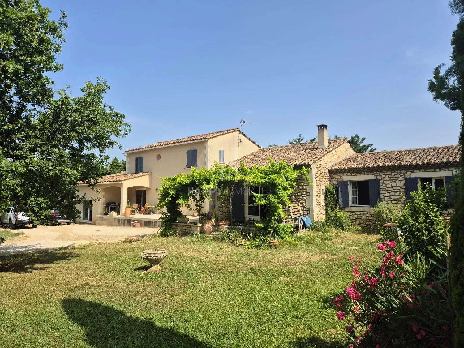 à vendre maison Eyragues Bouches-du-Rhône 1