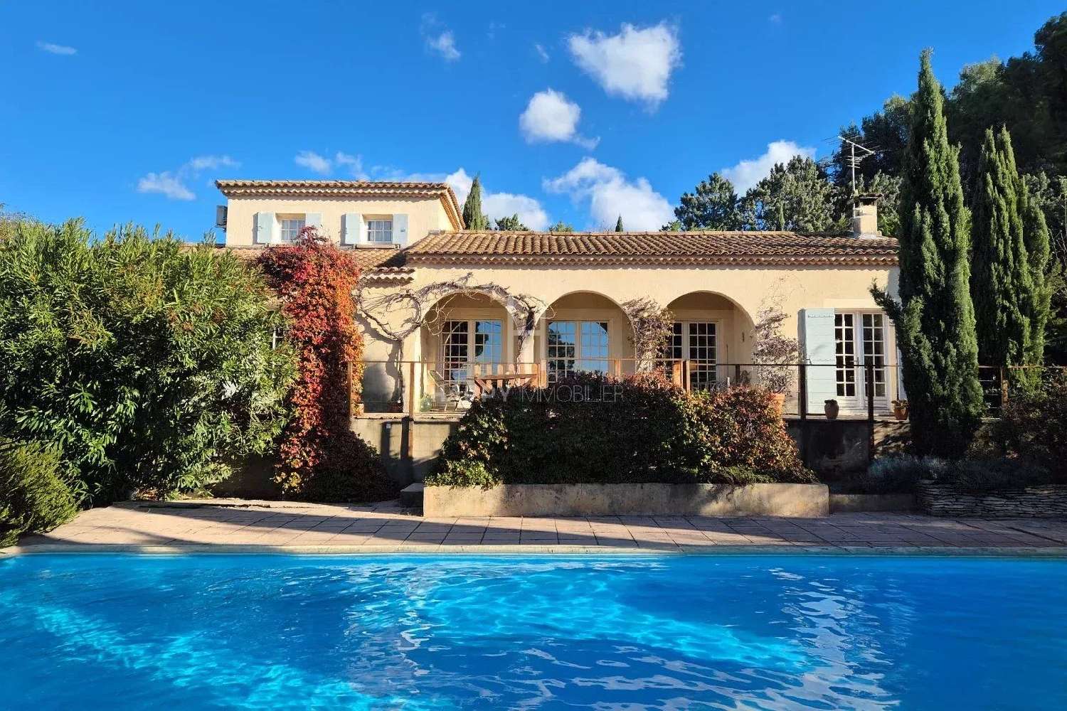  te koop huis Eyragues Bouches-du-Rhône 1