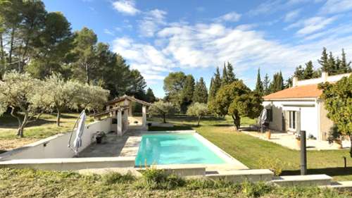 Eyragues Bouches-du-Rhône huis foto