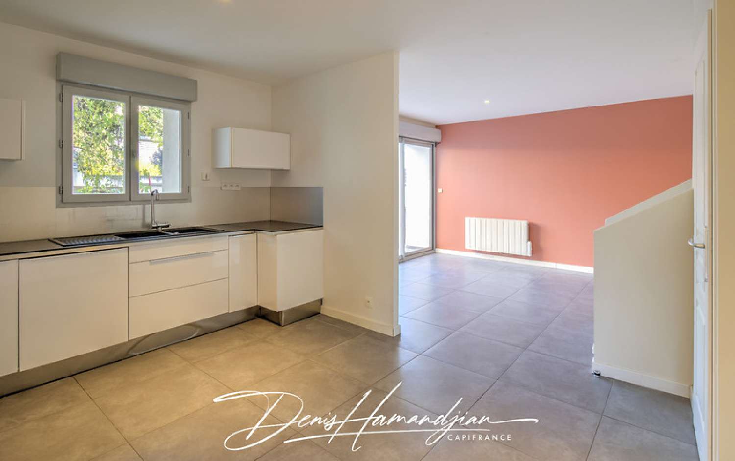  en venta casa Fontaines-Saint-Martin Rhône 1