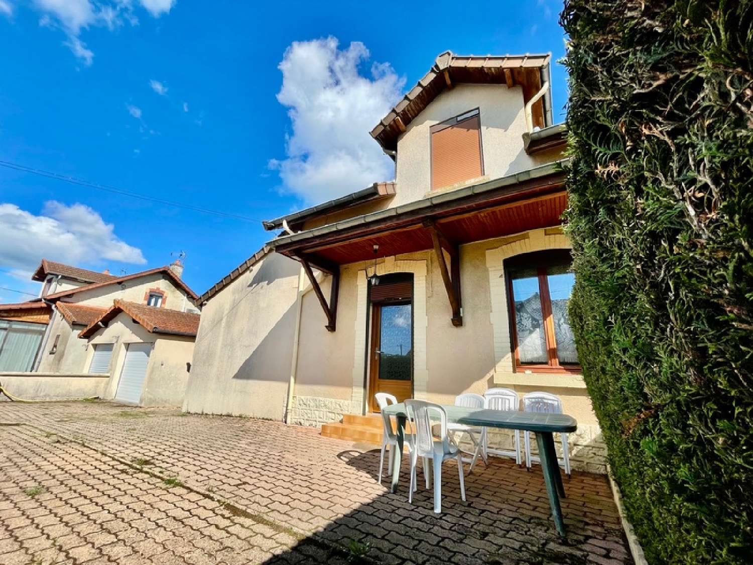 for sale house Gueugnon Saône-et-Loire 1