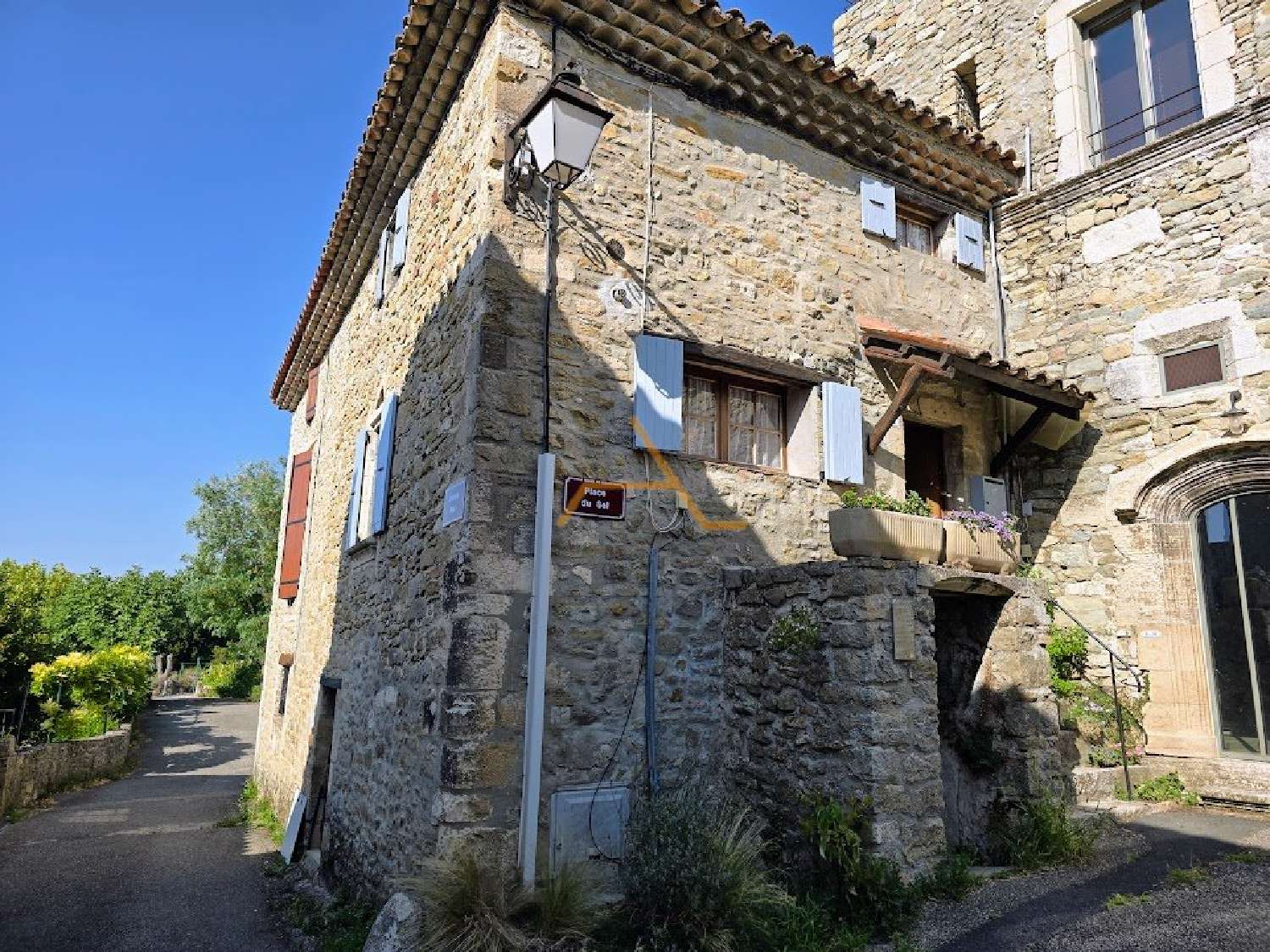  te koop huis La Bégude-de-Mazenc Drôme 1