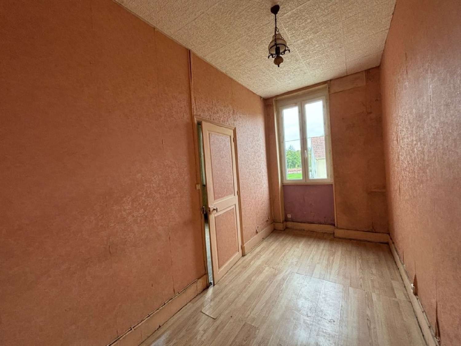 for sale house La Guerche-sur-l'Aubois Cher 6