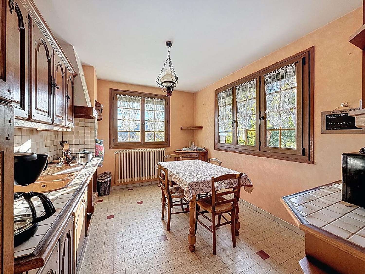  for sale house La Roche-Vineuse Saône-et-Loire 2