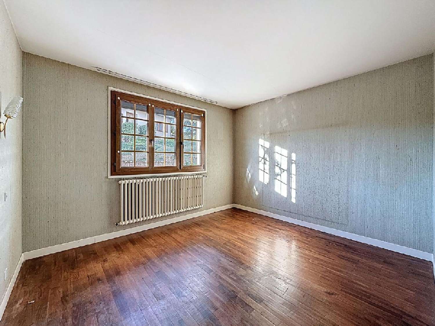  for sale house La Roche-Vineuse Saône-et-Loire 4