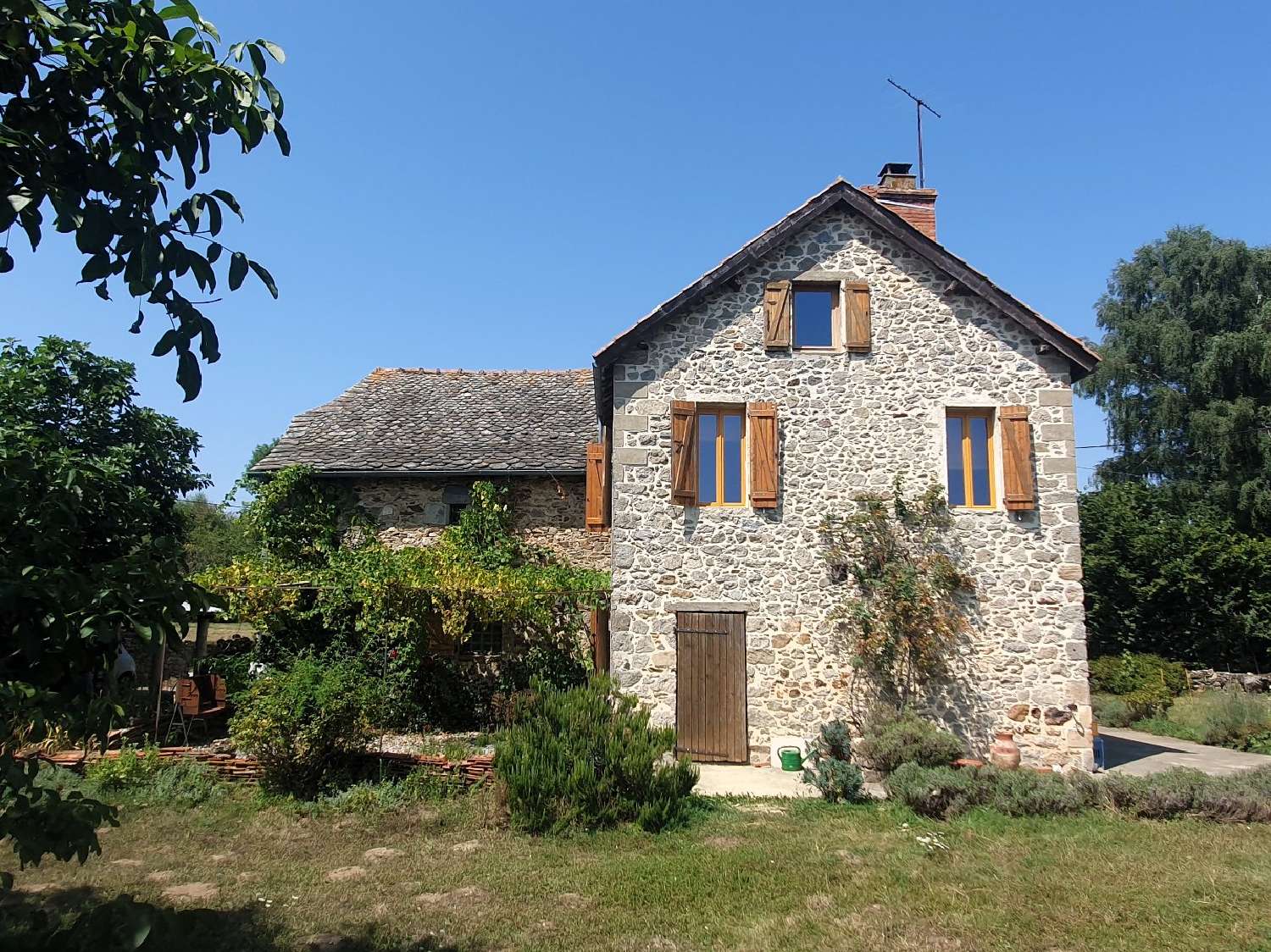 en venta casa La Salvetat-Peyralès Aveyron 2