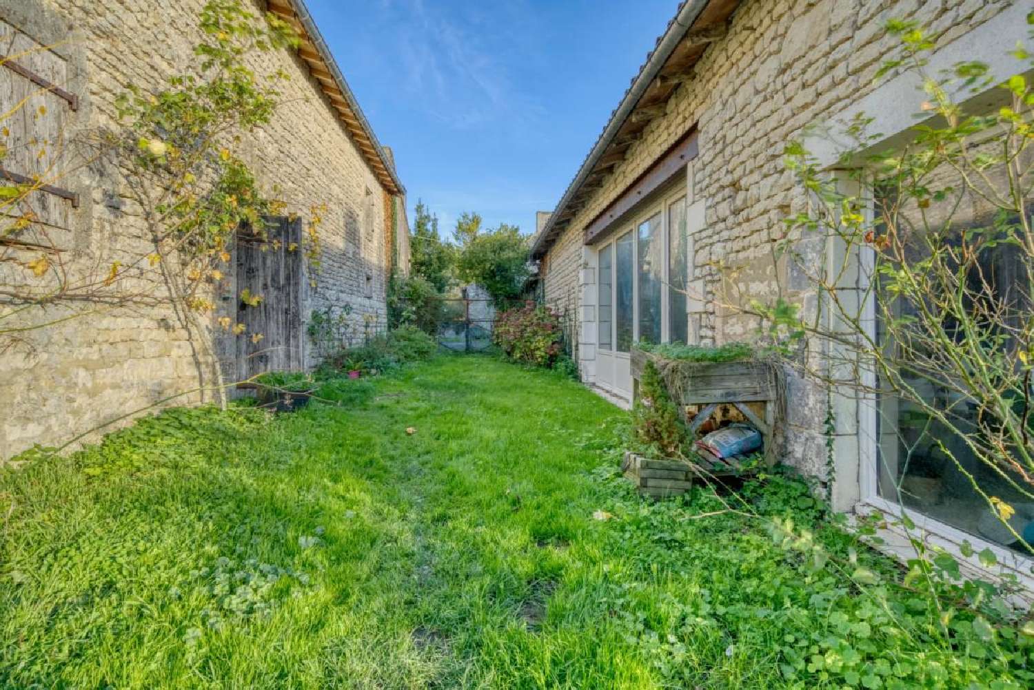 for sale house La Vergne Charente-Maritime 1