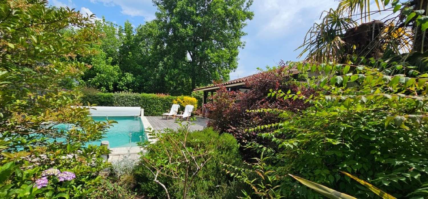  for sale house Léon Landes 1