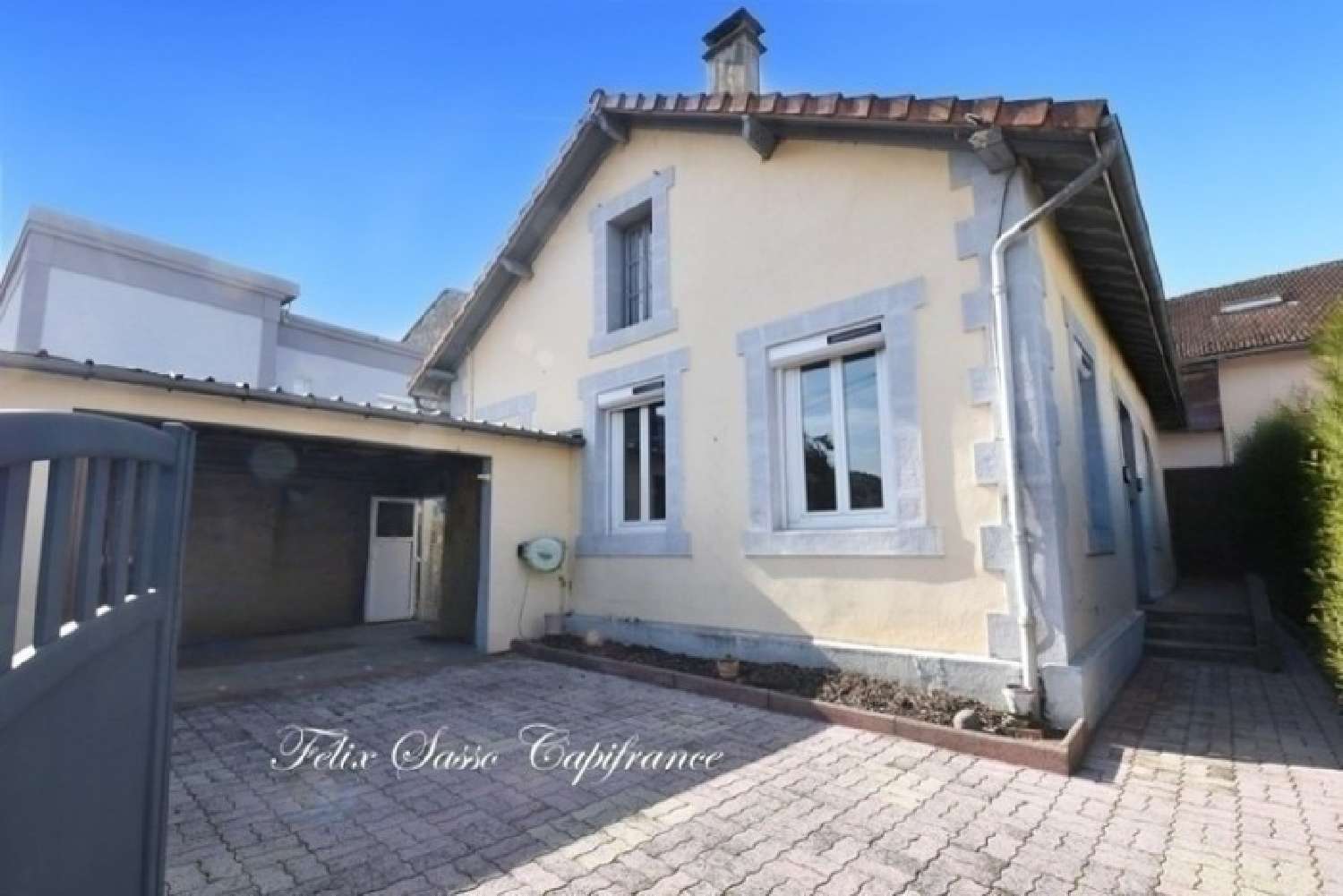 for sale house Lourdes Hautes-Pyrénées 1