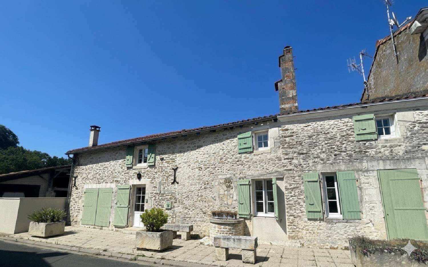 for sale house Lussant Charente-Maritime 1