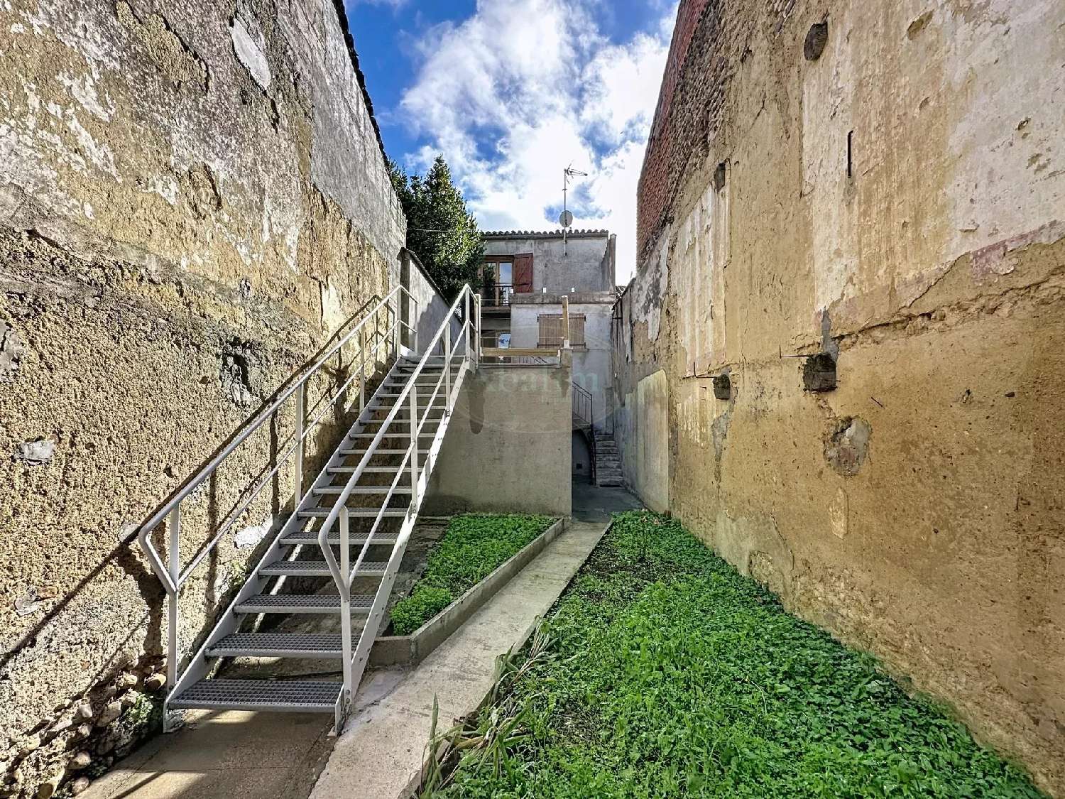  for sale house Lustar Hautes-Pyrénées 3