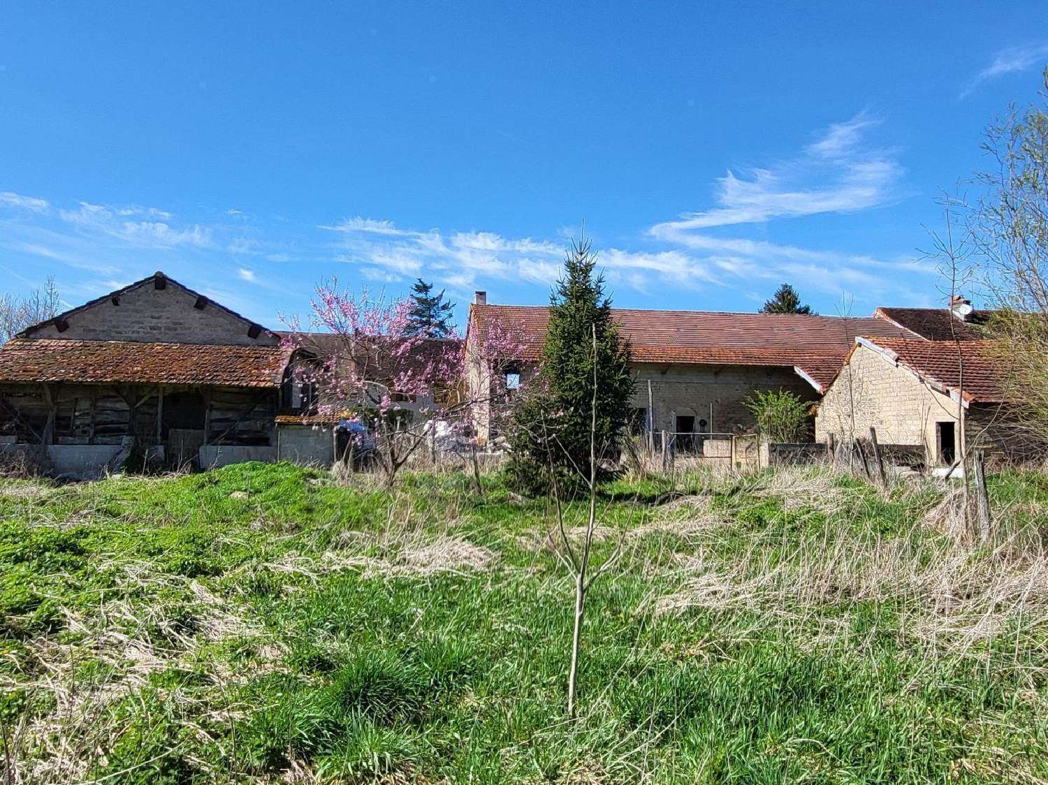  te koop huis Mallerey Jura 1