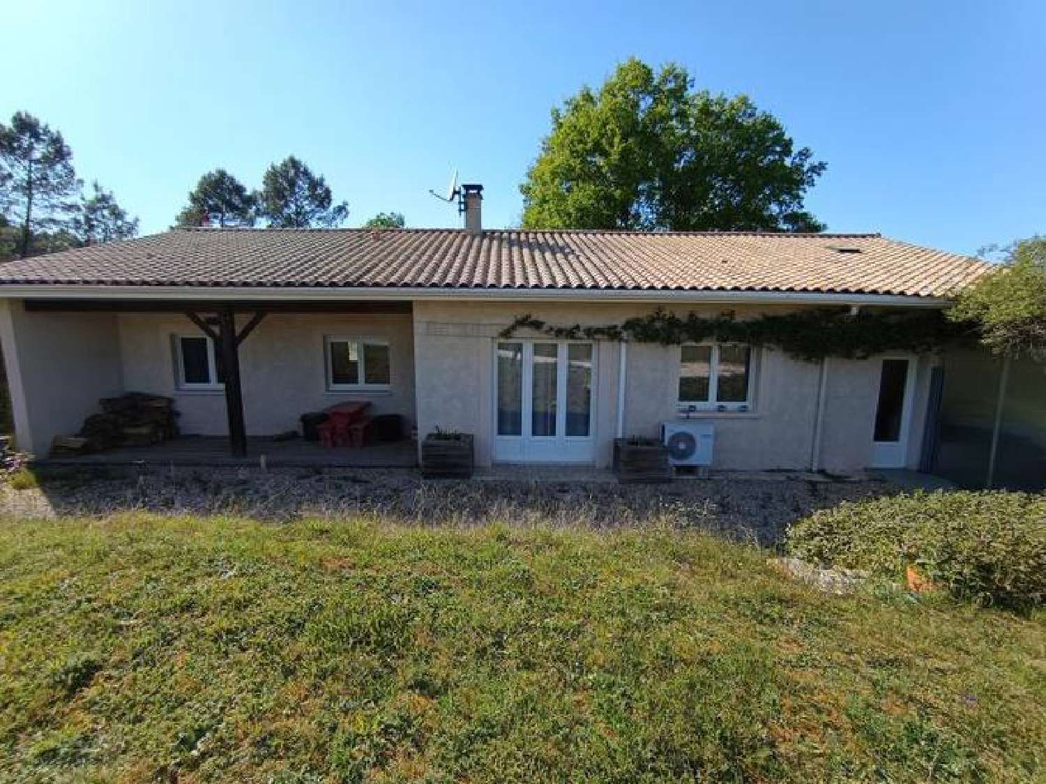  à vendre maison Ménesplet Dordogne 1