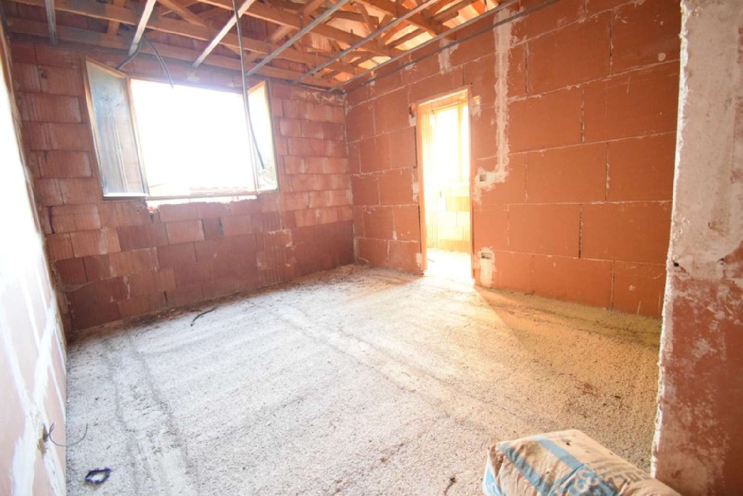 for sale house Mons Var 7