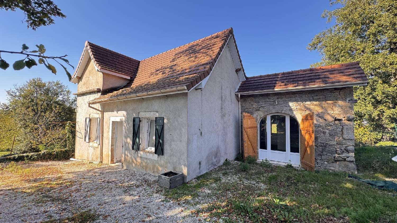 à vendre maison Montsalès Aveyron 1