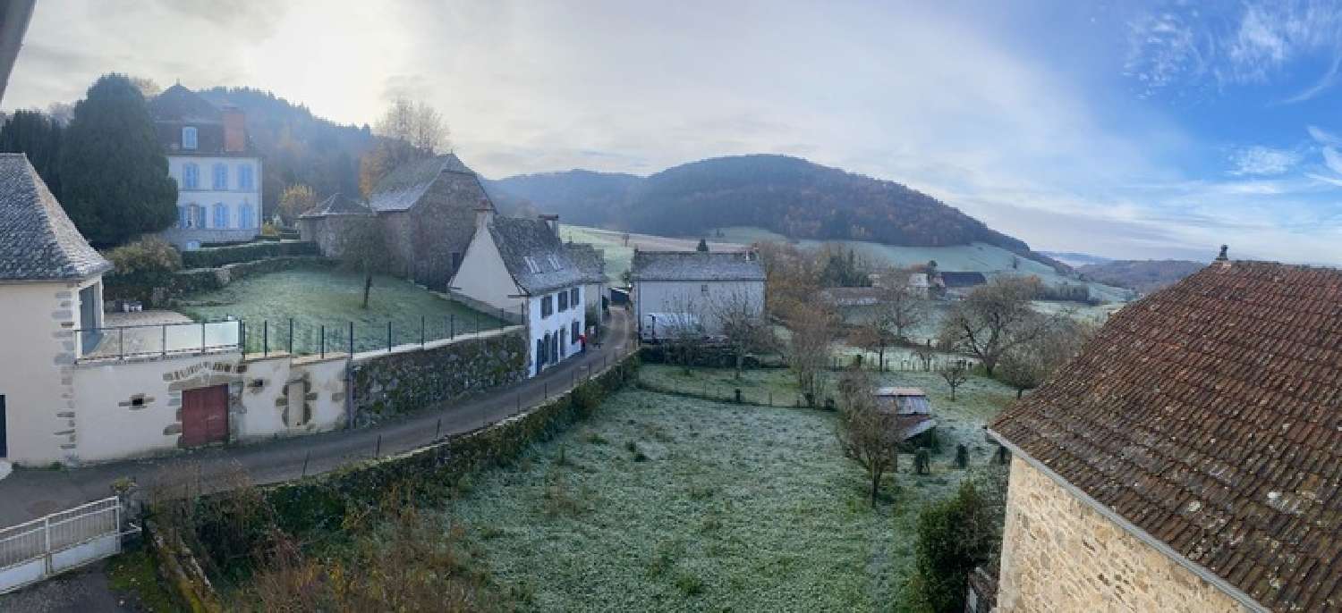 en venta casa Montsalvy Cantal 8