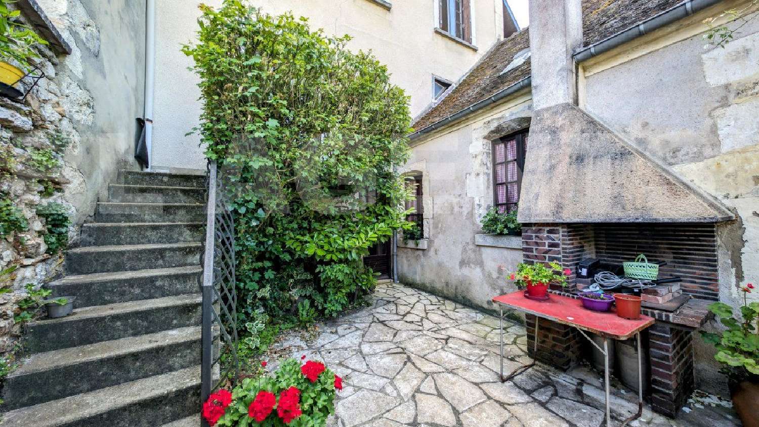  à vendre maison Nogent-le-Rotrou Eure-et-Loir 1