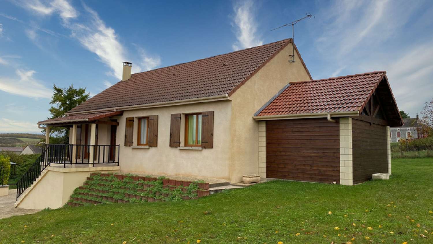  for sale house Pacy-sur-Armançon Yonne 1