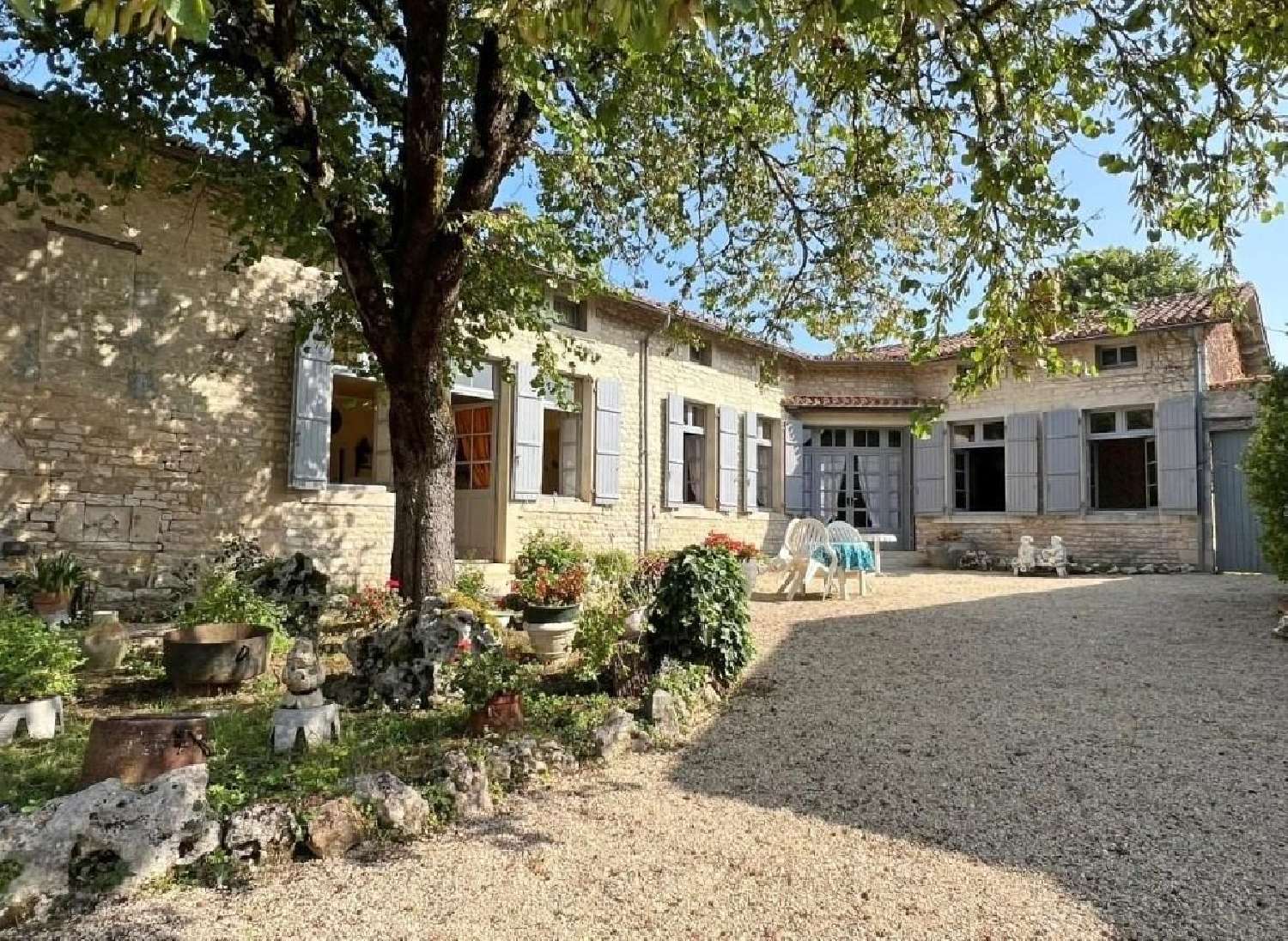 for sale house Ruffec Charente 1