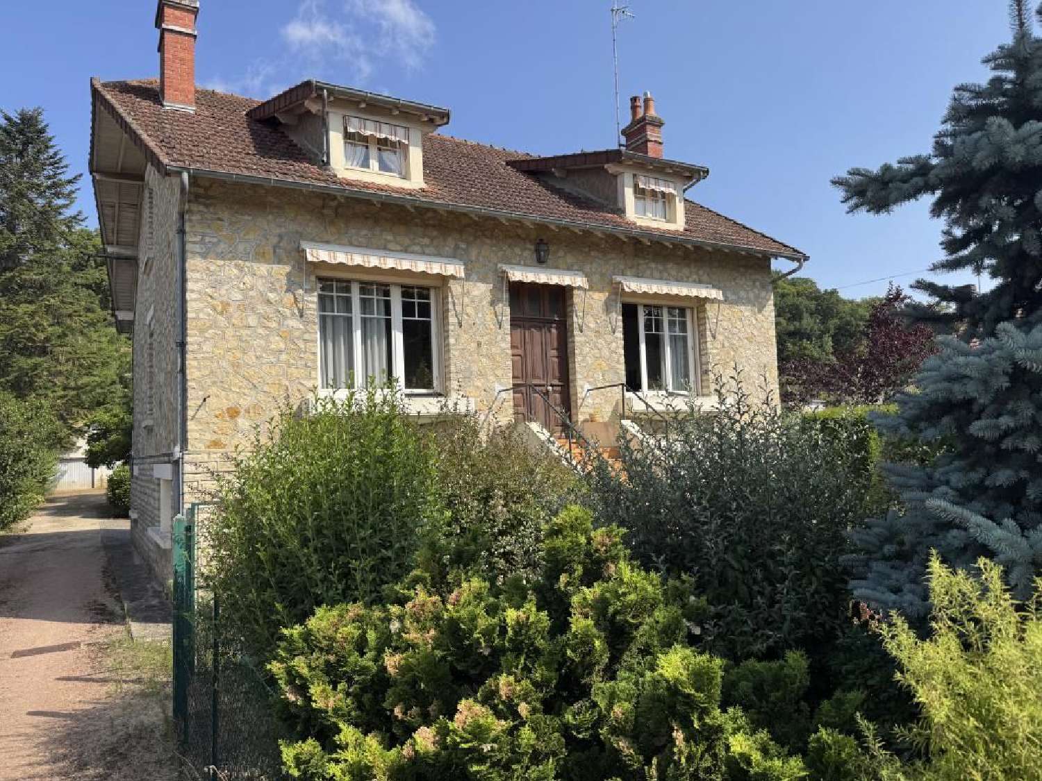 à vendre maison Saint-Amand-Montrond Cher 1