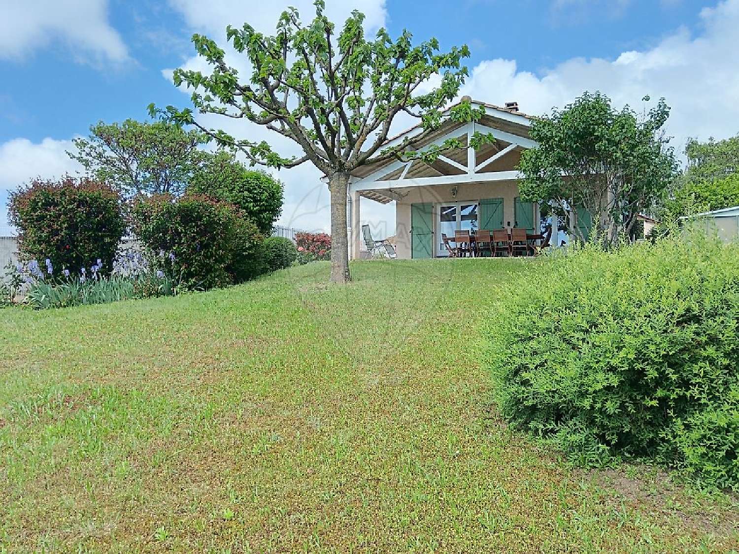  for sale house Saint-Étienne-des-Oullières Rhône 1