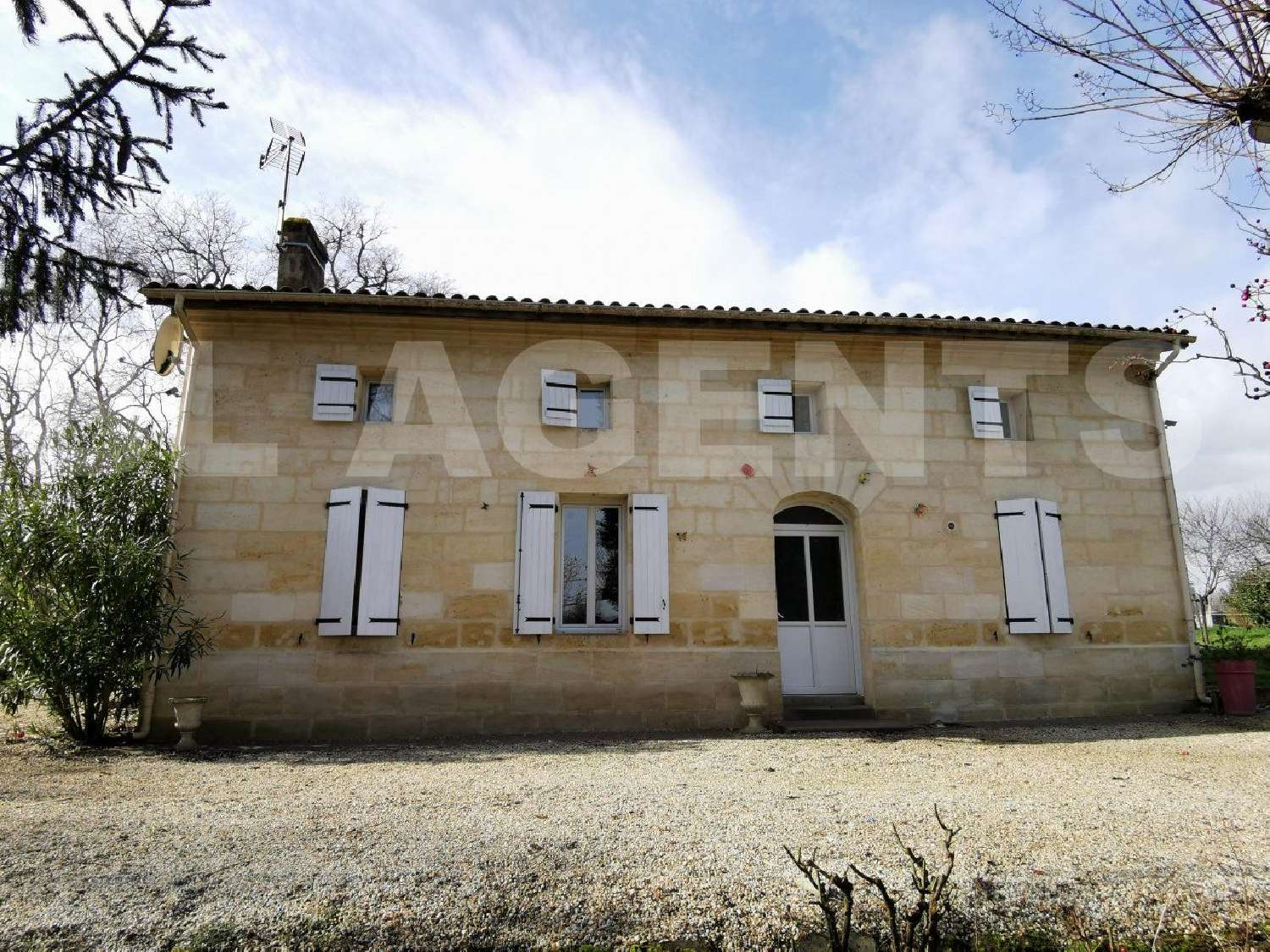  for sale house Saint-Genès-de-Fronsac Gironde 1