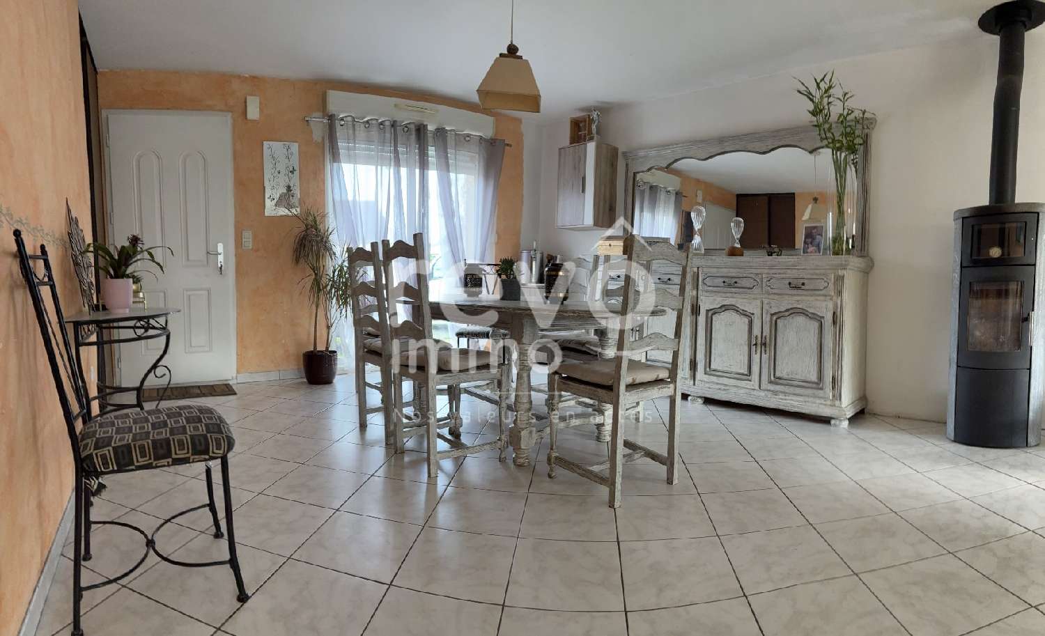 for sale house Saint-Georges-sur-Loire Maine-et-Loire 2