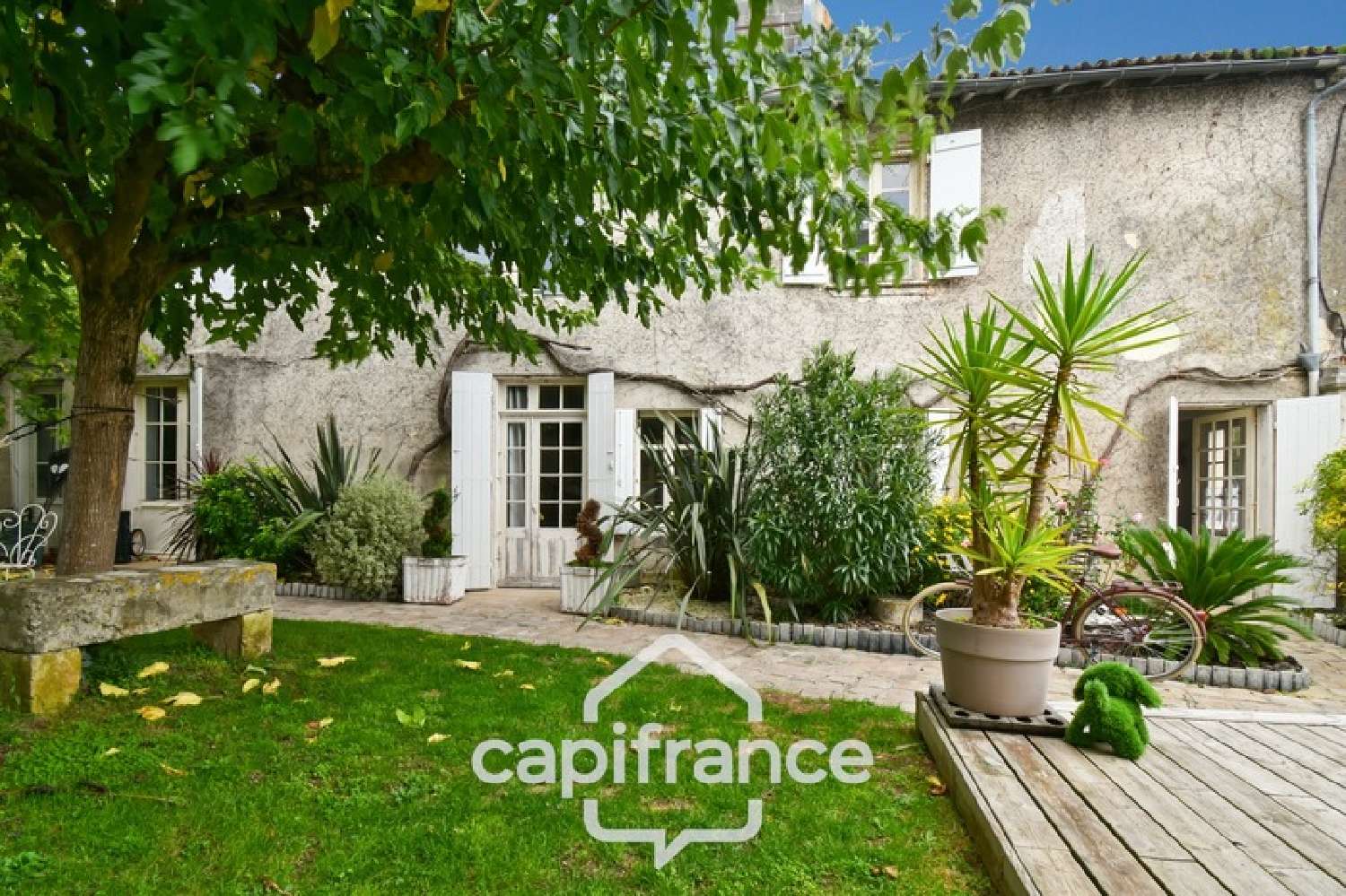 à vendre maison Saint-Jean-d'Angély Charente-Maritime 3