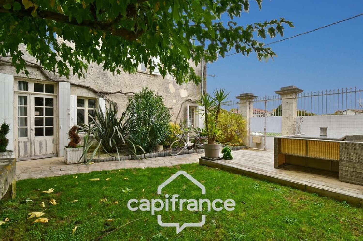 à vendre maison Saint-Jean-d'Angély Charente-Maritime 4