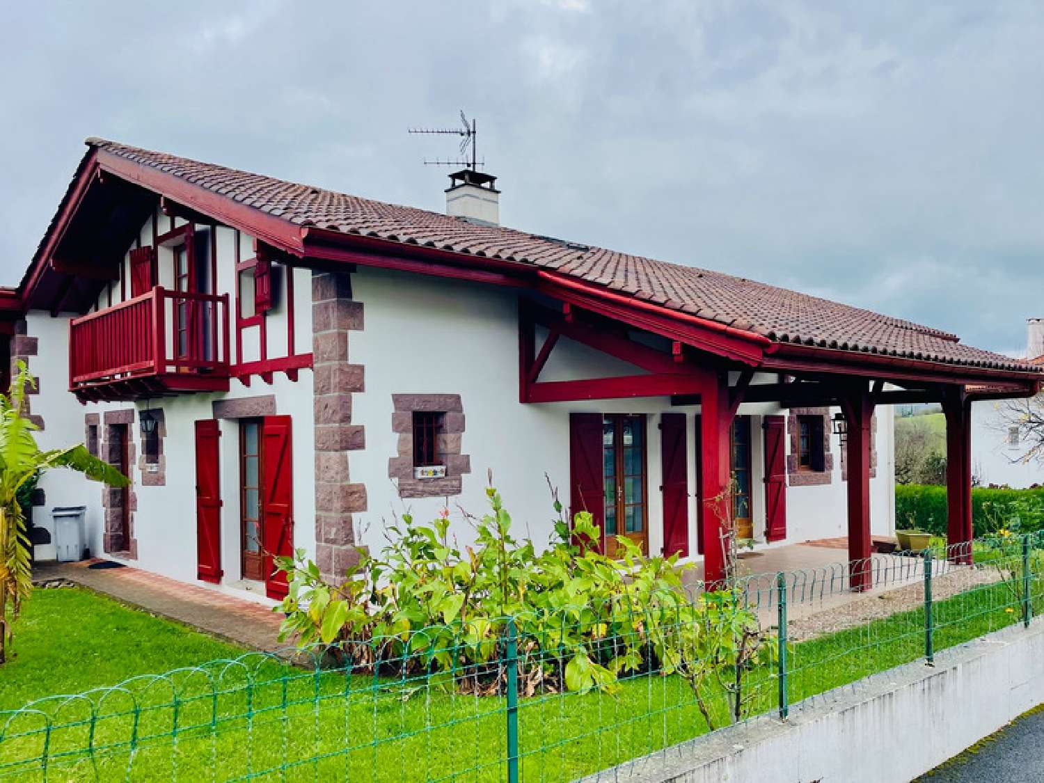 à vendre maison Saint-Jean-Pied-de-Port Pyrénées-Atlantiques 1