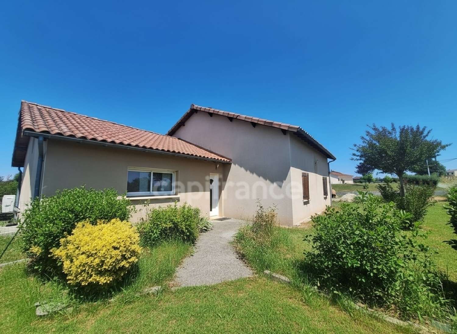 for sale house Saint-Santin-de-Maurs Cantal 1